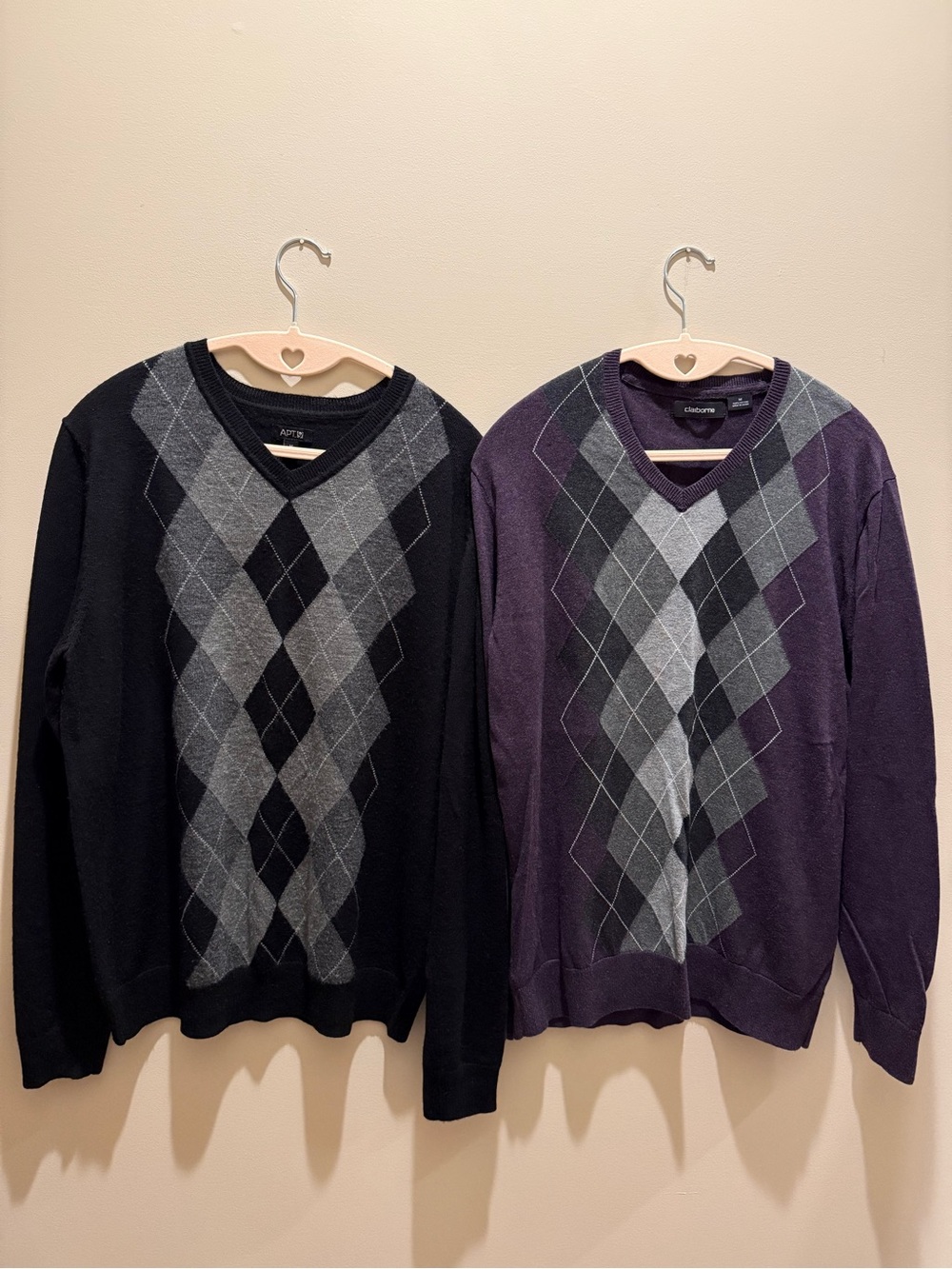 Pair of Apt. 9 and Claiborne men’s argyle sweaters size medium black, purple